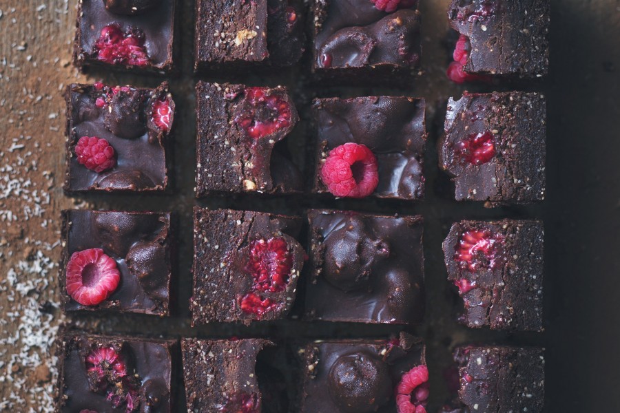 Raw Vegan Raspberry Chocolate Brownies