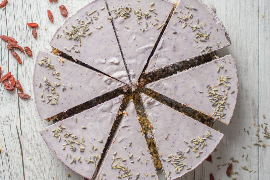 Raw Vegan Essential Oil Lavender Maqui Cheesecake